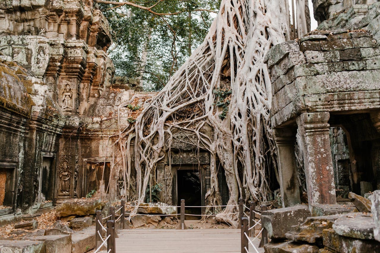 Best Cambodia Tour Package combining Siem Reap & Phnom Penh